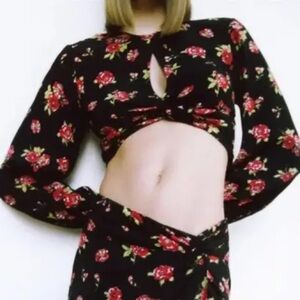 ZARA size small Floral Black Crop Top, long sleeve, key hole front